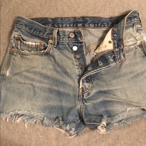 Levi highwaisted shorts